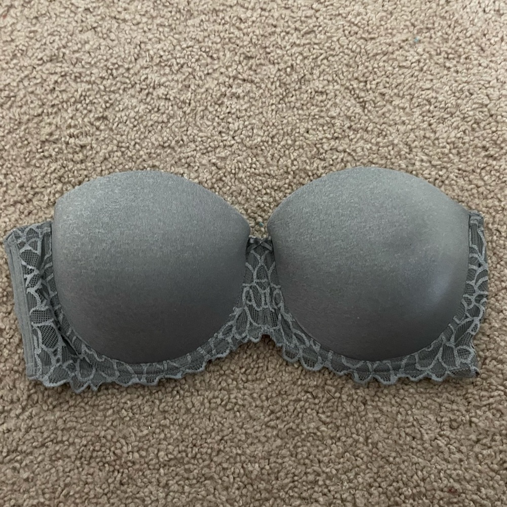 Strapless bra